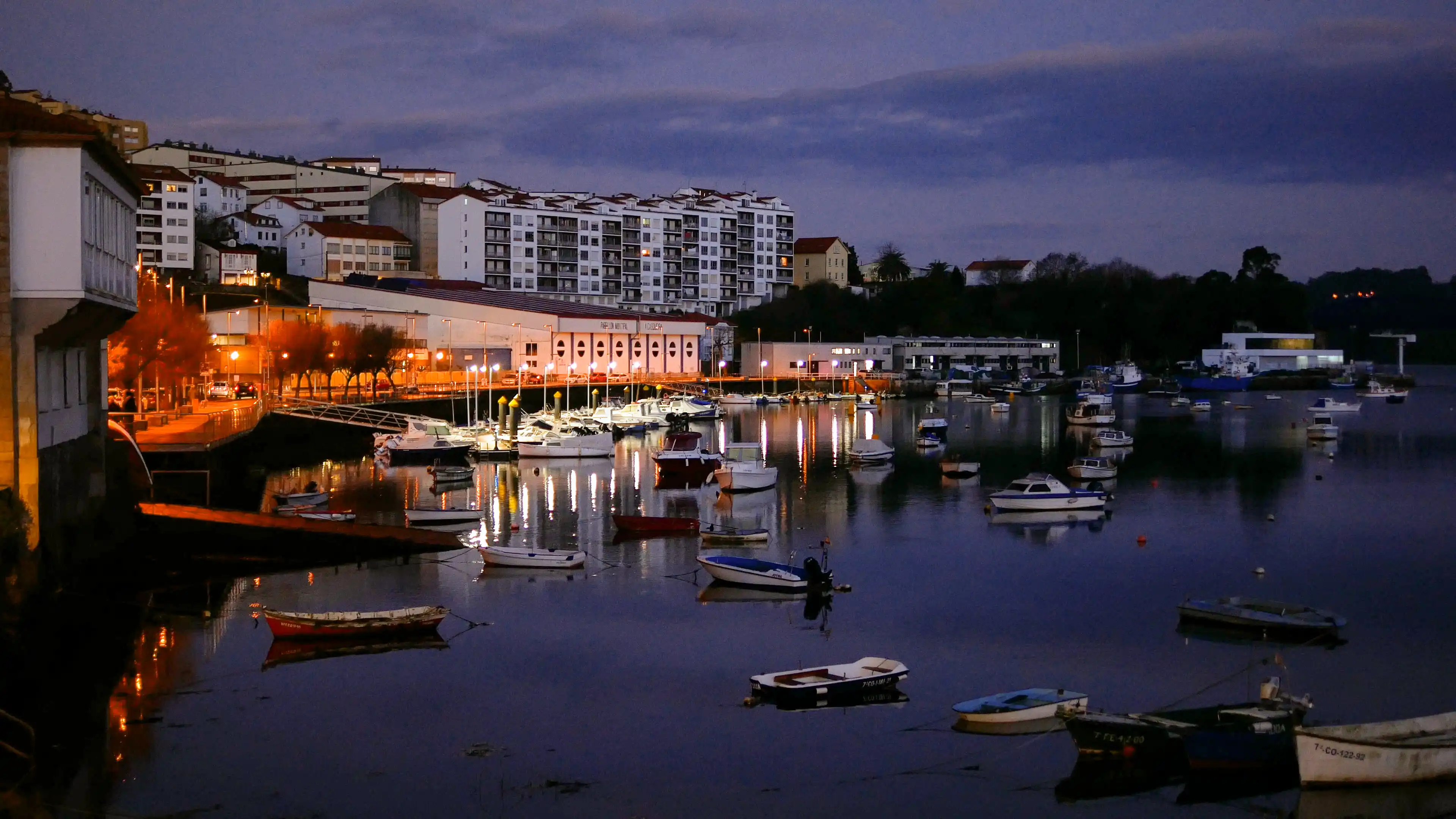 Anochecer en la bahía de Pontedeume
