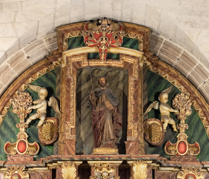 Detalle interior de Iglesia de Santiago