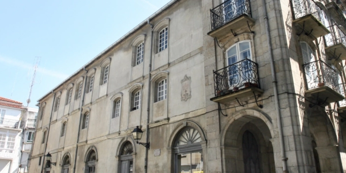 Fachada del Palacio del Arzobispo Rajoy