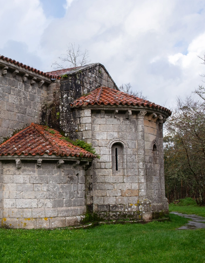 Lateral de Capilla de San Miguel de Breamo