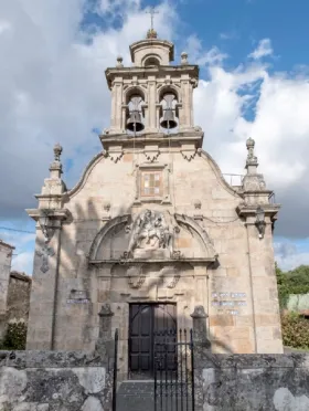 Iglesia de San Martiño do Porto en Cabanas
