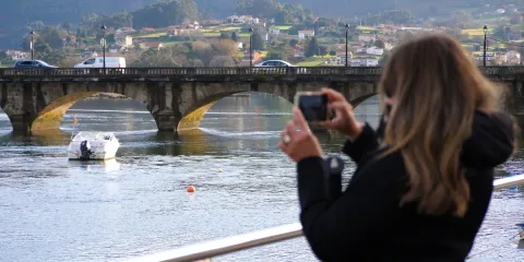 Turista Puente de Eume